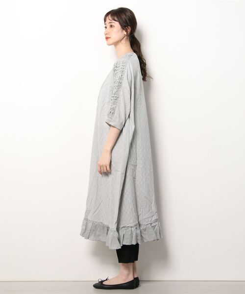 sandy（サンディー）の「【sandy】レース切り替えガウン（ガウン/バスローブ・レディース・ブラック/ネイビー/オフホワイト/グレー系その他・FREE）」の5枚目の写真