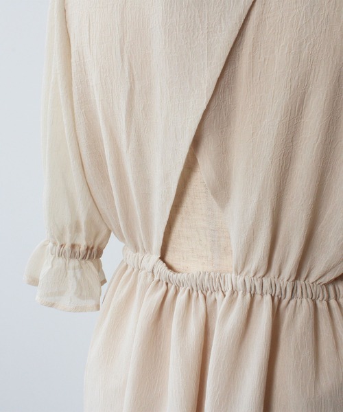 toucher du brise(トゥシェドブリーズ)の「【yuririnコラボ】キャンディースリーブティアードワンピース(ワンピース・レディース・ブラック/オフホワイト/ベージュ・M)」の6枚目の写真