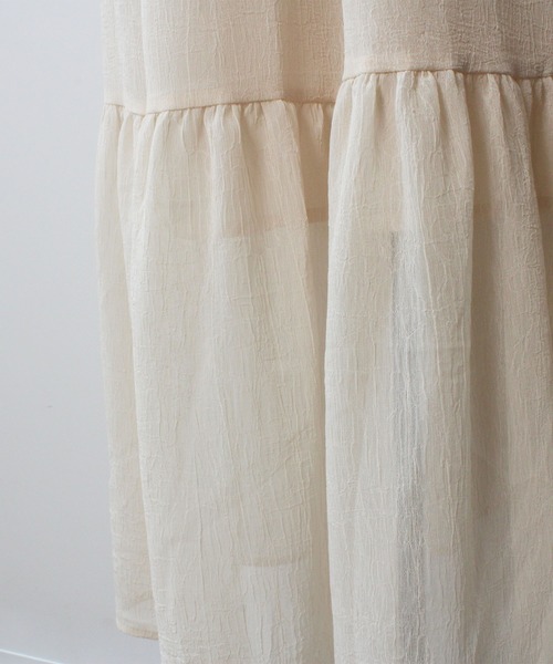 toucher du brise(トゥシェドブリーズ)の「【yuririnコラボ】キャンディースリーブティアードワンピース(ワンピース・レディース・ブラック/オフホワイト/ベージュ・M)」の9枚目の写真