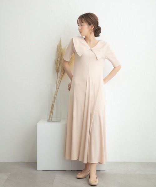 ADIRA（アディラ）の「ビッグカラーカットリブワンピ（ワンピース・レディース・ブラウン/アイボリー/オレンジ・MEDIUM）」の17枚目の写真