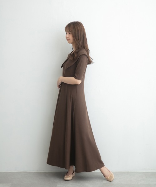 ADIRA（アディラ）の「ビッグカラーカットリブワンピ（ワンピース・レディース・ブラウン/アイボリー/オレンジ・MEDIUM）」の10枚目の写真