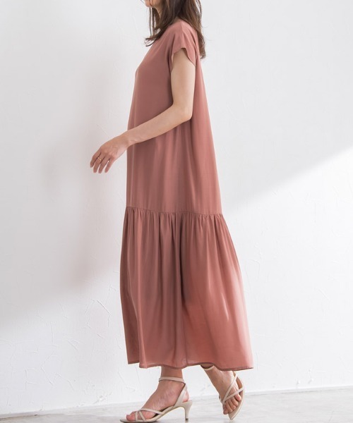 裾切り替えフレンチスリーブワンピース