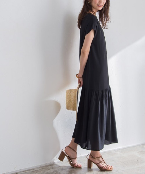 裾切り替えフレンチスリーブワンピース