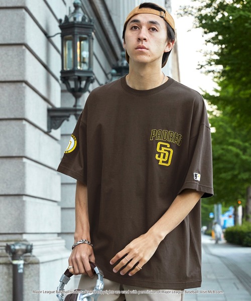 MLB（メジャーリーグベースボール）の「MLB/メジャーリーグベースボール 別注 ワッペン刺繍 ビッグシルエット半袖Tシャツ（Tシャツ/カットソー）」｜詳細画像