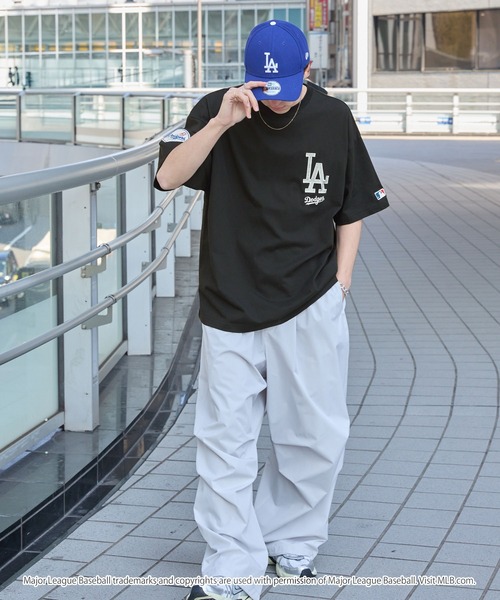 MLB（メジャーリーグベースボール）の「MLB/メジャーリーグベースボール 別注 ワッペン刺繍 ビッグシルエット半袖Tシャツ（Tシャツ/カットソー）」｜詳細画像
