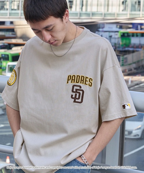MLB（メジャーリーグベースボール）の「MLB/メジャーリーグベースボール 別注 ワッペン刺繍 ビッグシルエット半袖Tシャツ（Tシャツ/カットソー）」｜詳細画像