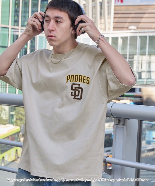 MLB（メジャーリーグベースボール）の「MLB/メジャーリーグベースボール 別注 ワッペン刺繍 ビッグシルエット半袖Tシャツ（Tシャツ/カットソー）」｜詳細画像