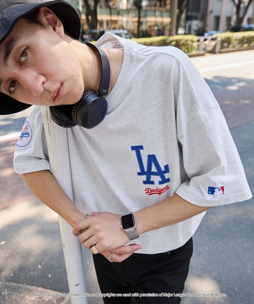 MLB（メジャーリーグベースボール）の「MLB/メジャーリーグベースボール 別注 ワッペン刺繍 ビッグシルエット半袖Tシャツ（Tシャツ/カットソー）」｜詳細画像