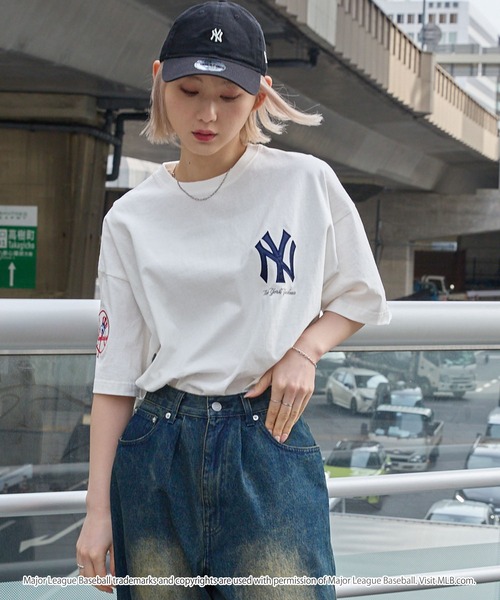 MLB（メジャーリーグベースボール）の「MLB/メジャーリーグベースボール 別注 ワッペン刺繍 ビッグシルエット半袖Tシャツ（Tシャツ/カットソー）」｜詳細画像