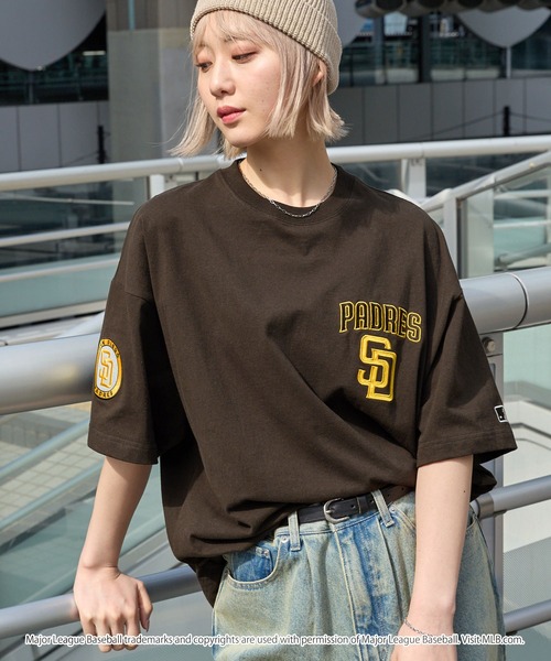 MLB（メジャーリーグベースボール）の「MLB/メジャーリーグベースボール 別注 ワッペン刺繍 ビッグシルエット半袖Tシャツ（Tシャツ/カットソー）」｜詳細画像