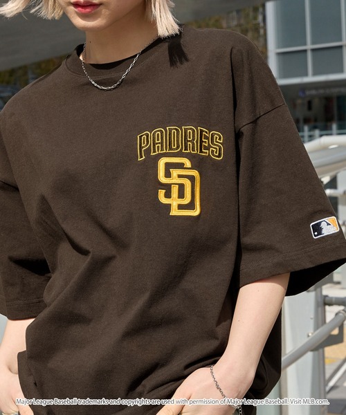 MLB（メジャーリーグベースボール）の「MLB/メジャーリーグベースボール 別注 ワッペン刺繍 ビッグシルエット半袖Tシャツ（Tシャツ/カットソー）」｜詳細画像