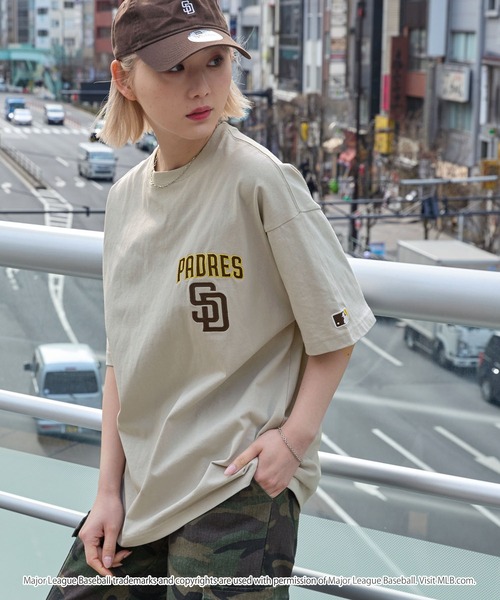MLB（メジャーリーグベースボール）の「MLB/メジャーリーグベースボール 別注 ワッペン刺繍 ビッグシルエット半袖Tシャツ（Tシャツ/カットソー）」｜詳細画像