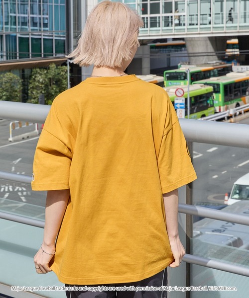 MLB（メジャーリーグベースボール）の「MLB/メジャーリーグベースボール 別注 ワッペン刺繍 ビッグシルエット半袖Tシャツ（Tシャツ/カットソー）」｜詳細画像