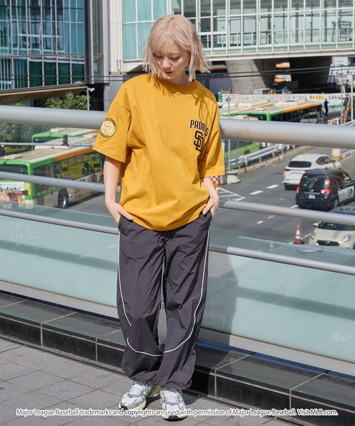 MLB（メジャーリーグベースボール）の「MLB/メジャーリーグベースボール 別注 ワッペン刺繍 ビッグシルエット半袖Tシャツ（Tシャツ/カットソー）」｜詳細画像