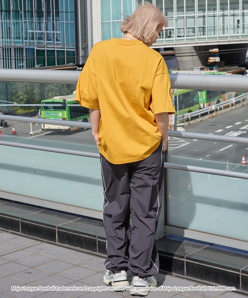 MLB（メジャーリーグベースボール）の「MLB/メジャーリーグベースボール 別注 ワッペン刺繍 ビッグシルエット半袖Tシャツ（Tシャツ/カットソー）」｜詳細画像