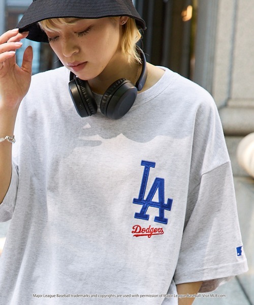 MLB（メジャーリーグベースボール）の「MLB/メジャーリーグベースボール 別注 ワッペン刺繍 ビッグシルエット半袖Tシャツ（Tシャツ/カットソー）」｜詳細画像
