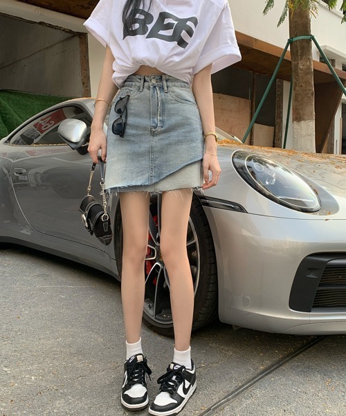 by muni:r（バイ ムニール）の「斜線ダメージデニムスカート（デニムスカート・レディース・ブルー・SMALL/MEDIUM）」の4枚目の写真