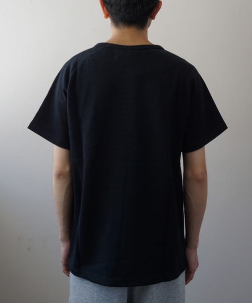 LOCALINA(ロカリナ)の「flatseam tee(Tシャツ/カットソー・メンズ・ホワイト/ブラック/ベージュ・1/2/3)」の11枚目の写真