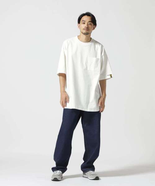 AVIREX（アヴィレックス）の「【WEB&DEPOT限定】 EMBROIDERY TAPING & TAPING POCKET CREW NECK T-SHIRT（Tシャツ/カットソー・メンズ・ホワイト/ブラック/ブラウン/グレー系その他3/ダークグリーン系・F/M/L/XL/2XL）」の2枚目の写真