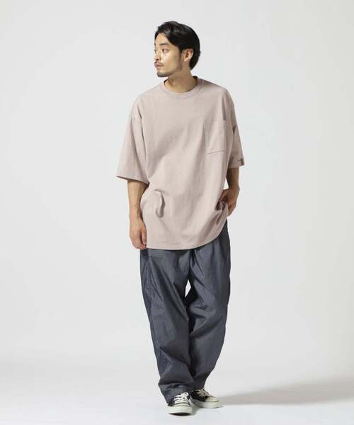 AVIREX（アヴィレックス）の「【WEB&DEPOT限定】 EMBROIDERY TAPING & TAPING POCKET CREW NECK T-SHIRT（Tシャツ/カットソー・メンズ・ホワイト/ブラック/ブラウン/グレー系その他3/ダークグリーン系・F/M/L/XL/2XL）」の4枚目の写真