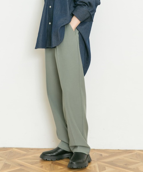 UR Lab.（アーバンリサーチラボ）の「カラフルテーパードパンツ（その他パンツ・レディース・ブラック/ベージュ/ブラウン/グレー/ブルー・MEDIUM/SMALL）」の6枚目の写真