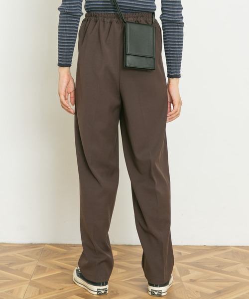 UR Lab.（アーバンリサーチラボ）の「カラフルテーパードパンツ（その他パンツ・レディース・ブラック/ベージュ/ブラウン/グレー/ブルー・MEDIUM/SMALL）」の13枚目の写真