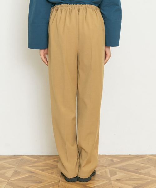 UR Lab.（アーバンリサーチラボ）の「カラフルテーパードパンツ（その他パンツ・レディース・ブラック/ベージュ/ブラウン/グレー/ブルー・MEDIUM/SMALL）」の21枚目の写真