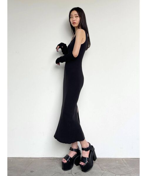 EMODA（エモダ）の「ニットハンドウォーマー（アームカバー・レディース・ブラック/ブルー・FREE）」の8枚目の写真