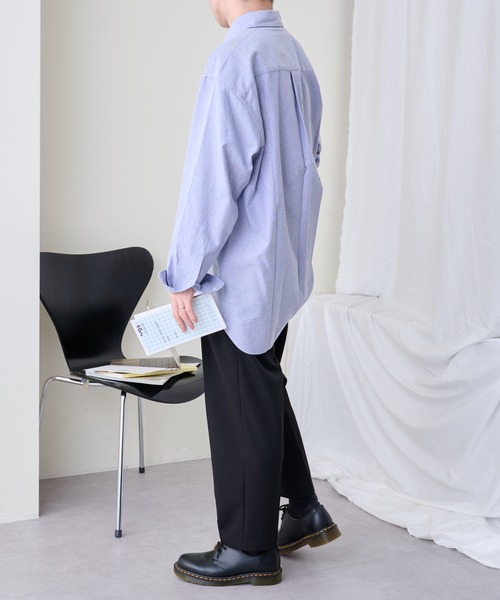 COLONY 2139(コロニートゥーワンスリーナイン)の「UNISEX / リラックスオックス長袖シャツ(シャツ/ブラウス・メンズ・ホワイト/サックスブルー・MEDIUM/LARGE)」の14枚目の写真