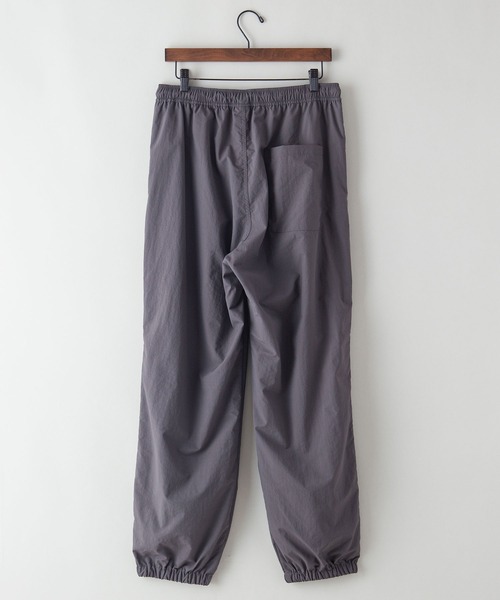 UNIIT（ユニット）の「【UNIIT/ユニット】撥水　ビッグシルエット　ナイロン　裏総メッシュ　ワイド　トラックパンツ　セットアップ対応可能アイテム（その他パンツ・メンズ・チャコールグレー/ブラック/ブルー/グリーン・MEDIUM/LARGE/X-LARGE）」の14枚目の写真
