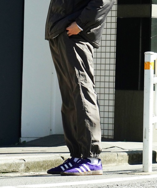 UNIIT（ユニット）の「【UNIIT/ユニット】撥水　ビッグシルエット　ナイロン　裏総メッシュ　ワイド　トラックパンツ　セットアップ対応可能アイテム（その他パンツ・メンズ・チャコールグレー/ブラック/ブルー/グリーン・MEDIUM/LARGE/X-LARGE）」の20枚目の写真