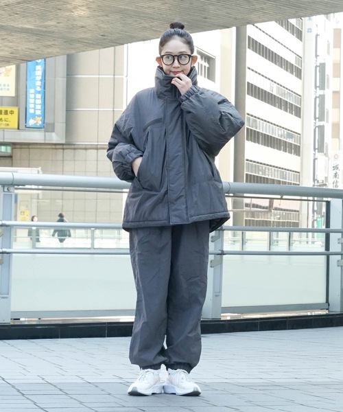 UNIIT（ユニット）の「【UNIIT/ユニット】撥水　ビッグシルエット　ナイロン　裏総メッシュ　ワイド　トラックパンツ　セットアップ対応可能アイテム（その他パンツ・メンズ・チャコールグレー/ブラック/ブルー/グリーン・MEDIUM/LARGE/X-LARGE）」の18枚目の写真