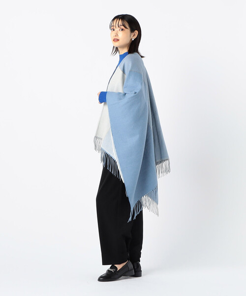 MONO　COMME CA（モノコムサ）の「ポンチョストール（ストール/ショール・レディース・ベージュ/ブラック系/サックスブルー・FREE）」の7枚目の写真