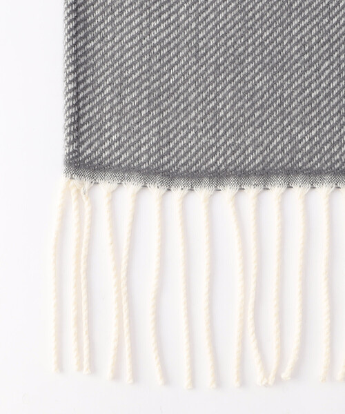 MONO　COMME CA（モノコムサ）の「ポンチョストール（ストール/ショール・レディース・ベージュ/ブラック系/サックスブルー・FREE）」の11枚目の写真