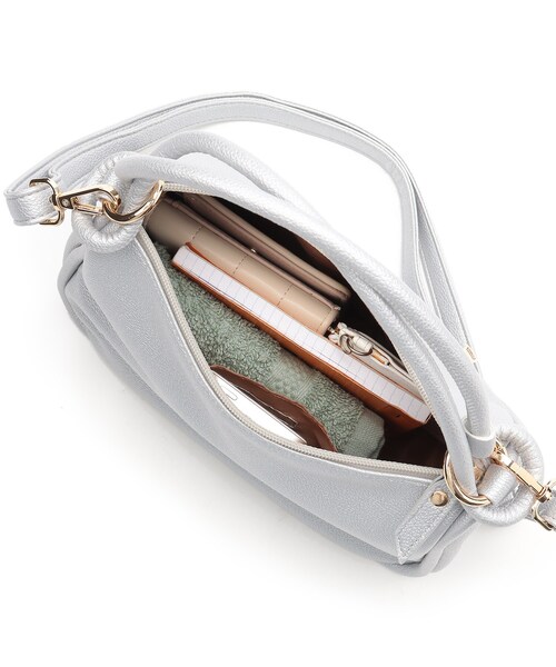 SHOO・LA・RUE（シューラルー）の「◆ノットハンドルハーフムーンショルダーバッグ【2WAY】（ショルダーバッグ・レディース・ブラック/シルバー/グリーン/サンドベージュ・00）」の8枚目の写真