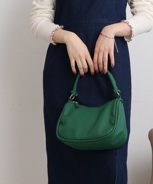 SHOO・LA・RUE（シューラルー）の「◆ノットハンドルハーフムーンショルダーバッグ【2WAY】（ショルダーバッグ・レディース・ブラック/シルバー/グリーン/サンドベージュ・00）」の13枚目の写真