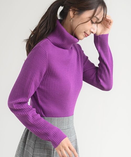 rps（アールピーエス）の「リブタートルニットプルオーバー（ニット/セーター・レディース・オフホワイト/杢グレー/ブラック/アイボリー/ベージュ/パープル・M/L）」の6枚目の写真