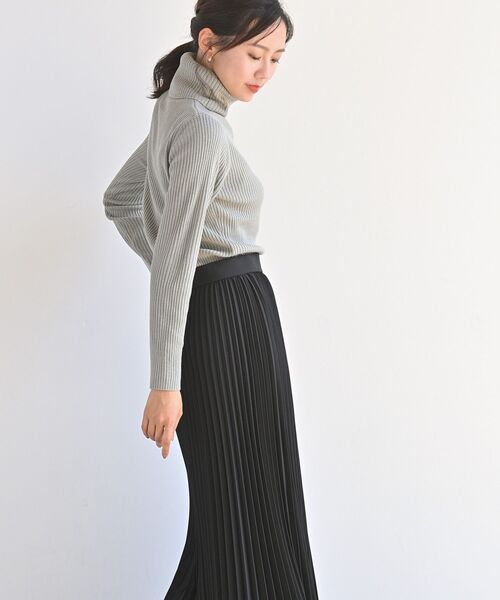 rps（アールピーエス）の「リブタートルニットプルオーバー（ニット/セーター・レディース・オフホワイト/杢グレー/ブラック/アイボリー/ベージュ/パープル・M/L）」の20枚目の写真