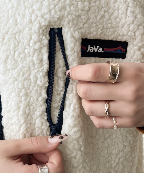 Java(ジャバ)の「《JaVa ジャバコラボ》カジュアルアップに使える。ふわもこ配色ボアベスト(ベスト・レディース・パープル/ベージュ/アイボリー・X-LARGE/MEDIUM/LARGE)」の14枚目の写真