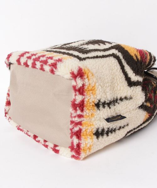PENDLETON(ペンドルトン)の「ボア ドロー ポーチ(ショルダーバッグ・メンズ・オフホワイト/キャメル/ブラック・ONESIZE)」の7枚目の写真