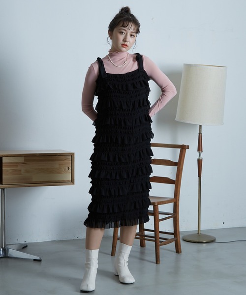 paravion(パラビオン)の「【贅沢なたっぷりフリル】【リボンで長さ調整可能】フリルキャミワンピース(ワンピース・レディース・ブラック/アイボリー・FREE)」の20枚目の写真