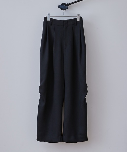 Lui's(ルイス)の「ラチネボリュームダーツパンツ(セットアップ対応)(スラックス・メンズ・ブルー/ブラック・S/M)」の3枚目の写真