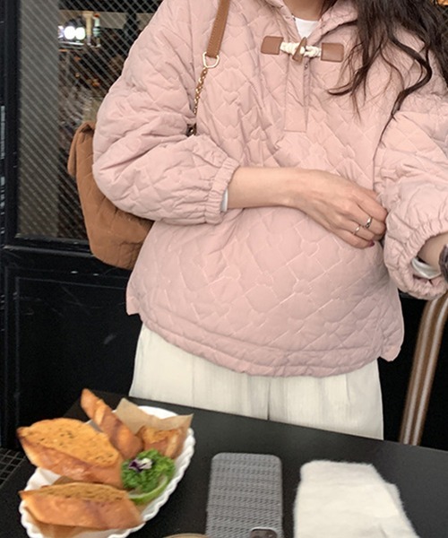 aimoha（アイモハ）の「ハーフジップキルトプルオーバー (AW)（パーカー・レディース・ベージュ/ピンク・FREE）」の3枚目の写真