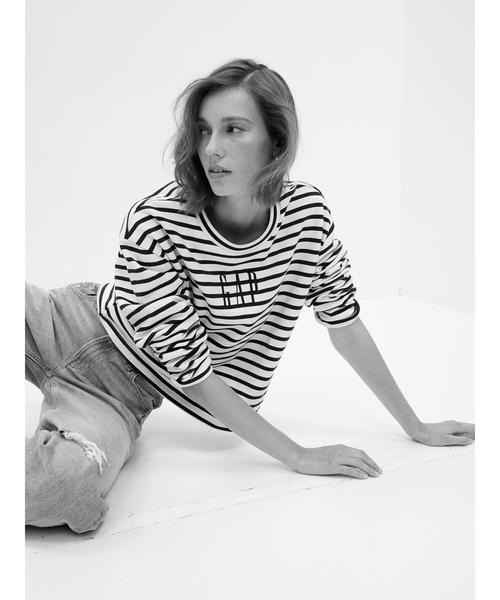GAP（ギャップ）の「Gapロゴ クロップドスウェット・トレーナー