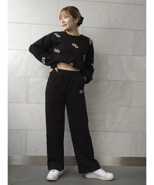 GAP（ギャップ）の「Gapロゴ クロップドスウェット・トレーナー