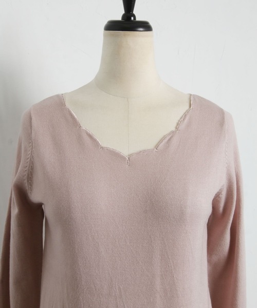 tocco closet（トッコ　クローゼット）の「スカラネック刺繍ニットプルオーバー（ニット/セーター・レディース・ピンクベージュ/ブラック/オフホワイト・M）」の17枚目の写真