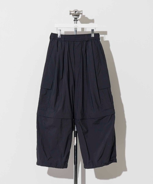 MAISON SPECIAL（メゾンスペシャル）の「《ユニセックスアイテム》【FACT FASHION】ハイパーウォータープルーフタフタ2WAYプライムワイドカーゴパンツ【MAISON SPECIAL/メゾンスペシャル】■セットアップ対応■（カーゴパンツ・メンズ・オフホワイト/カーキ/ネイビー/ブラック・1/0）」の12枚目の写真