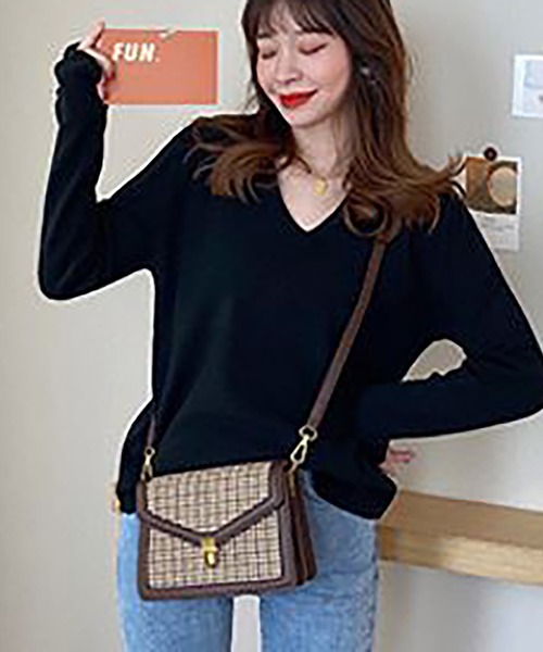NinaetLina（ニナエリナ）の「Vネックリブニットソー（ニット/セーター・レディース・レッド/ベージュ/パープル/ピンク/ブラック/ホワイト/ブルー・FREE）」の8枚目の写真