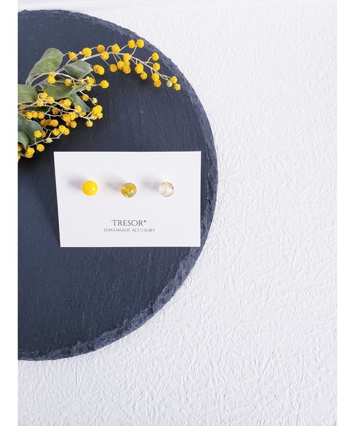 tone（トーン）の「【Tresor】ミモザ　淡水パール　イヤリング(MA)（イヤリング・レディース・その他2/その他3/その他1/イエロー/その他4・FREE）」の2枚目の写真