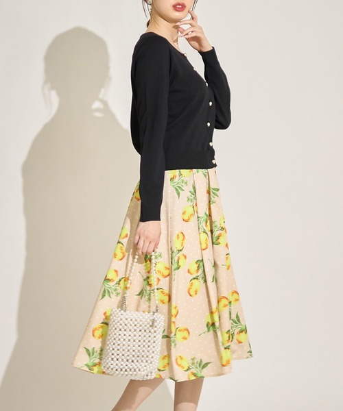 tocco closet(トッコ クローゼット)の「ドット×レモンプリントフレアスカート(スカート・レディース・ベージュ/ブラック・M)」の9枚目の写真
